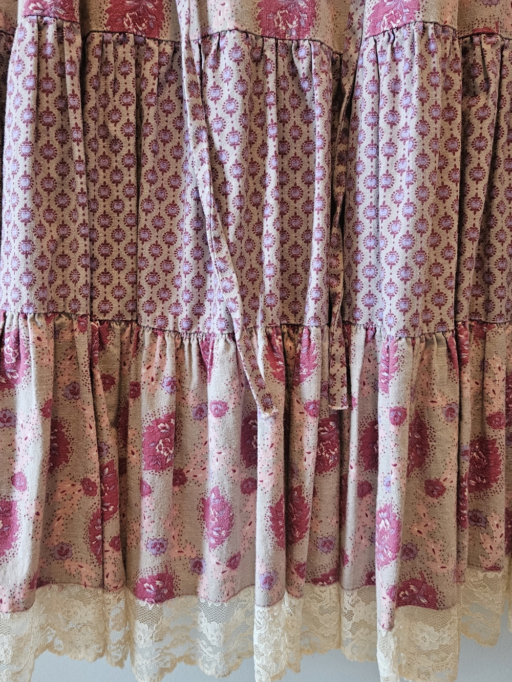 Vintage Gunne Style 1970s Dress - Picture 5 of 9